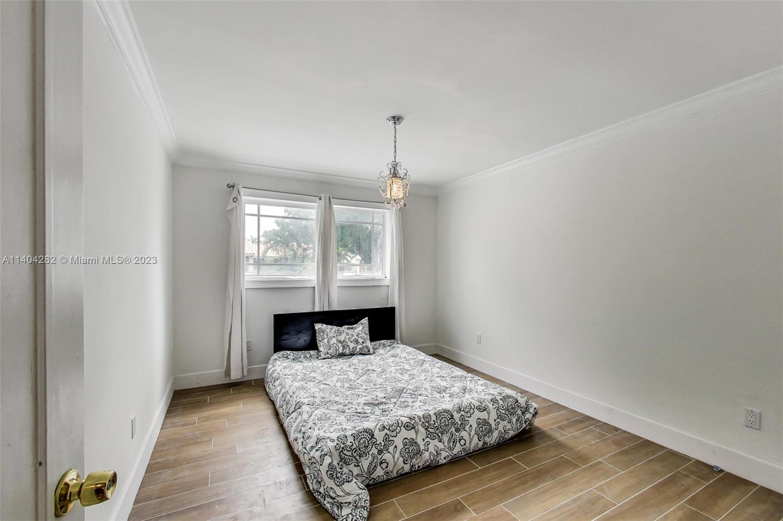20 NW 135th Ave