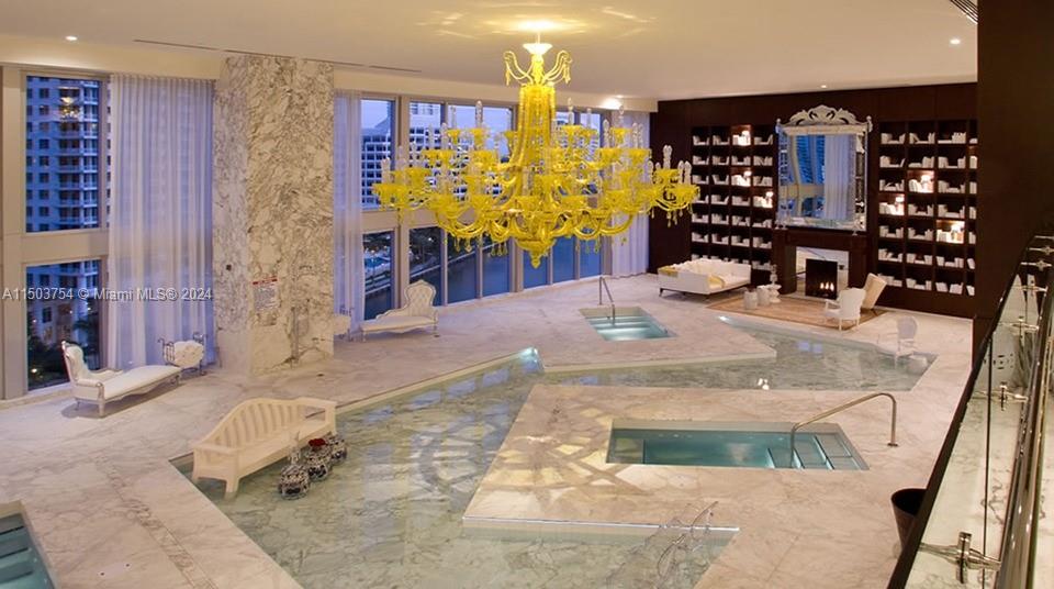 465 Brickell Ave # 418