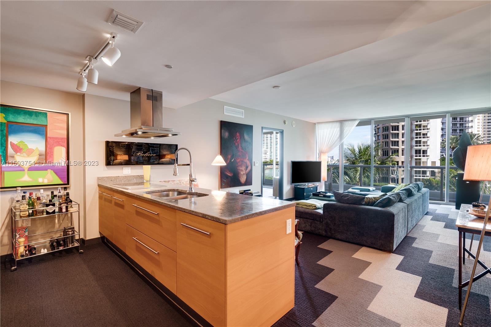 465 Brickell Ave # 418