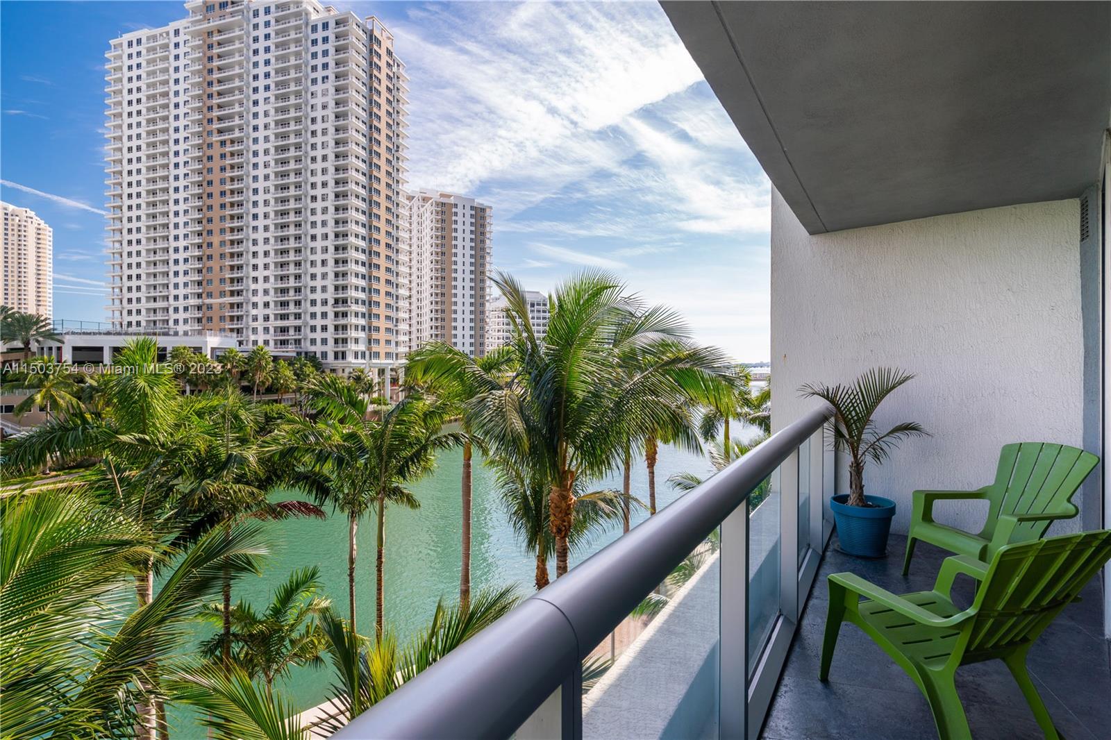 465 Brickell Ave # 418