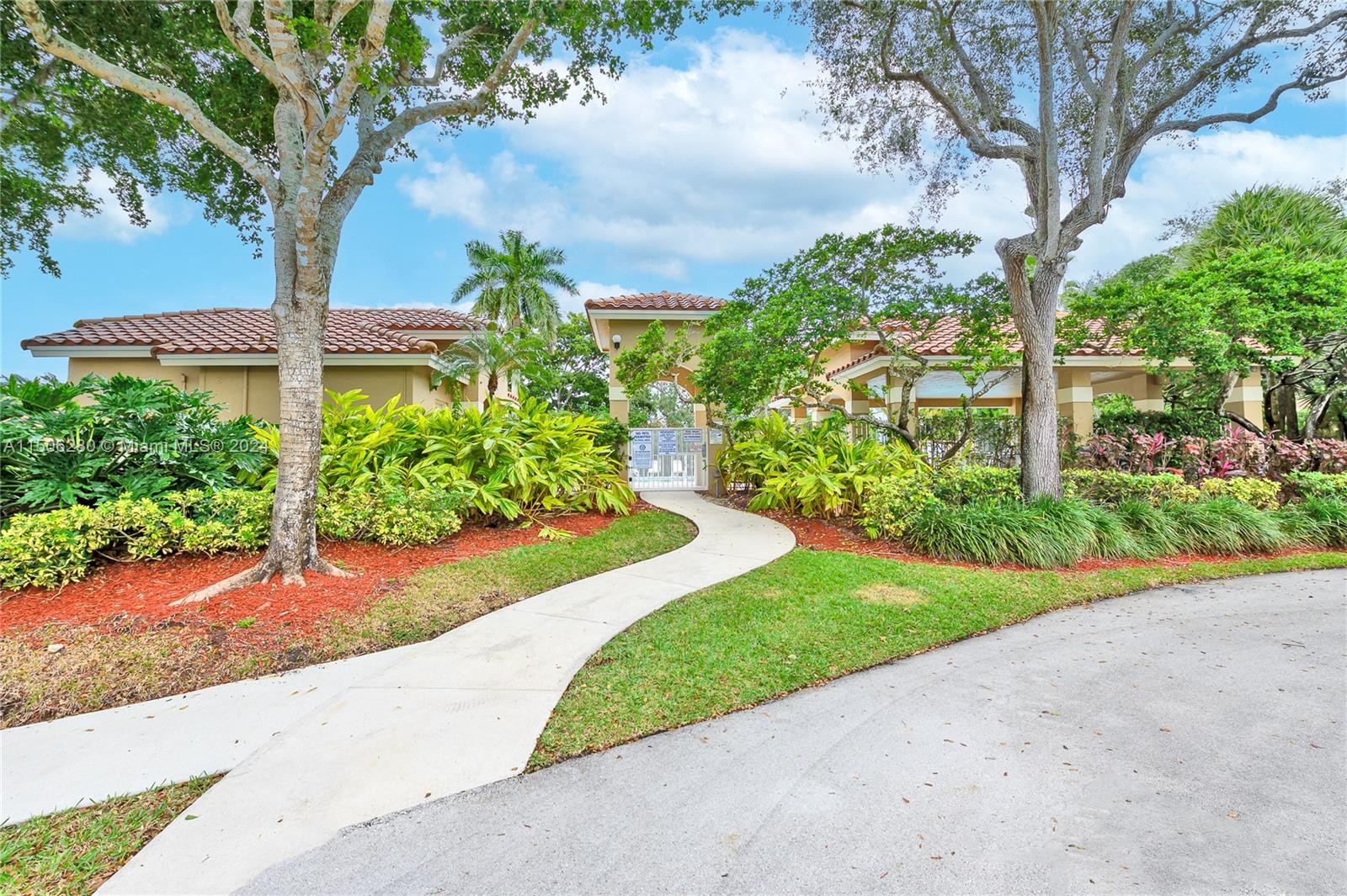 1419 Cottonwood Cir # 1419