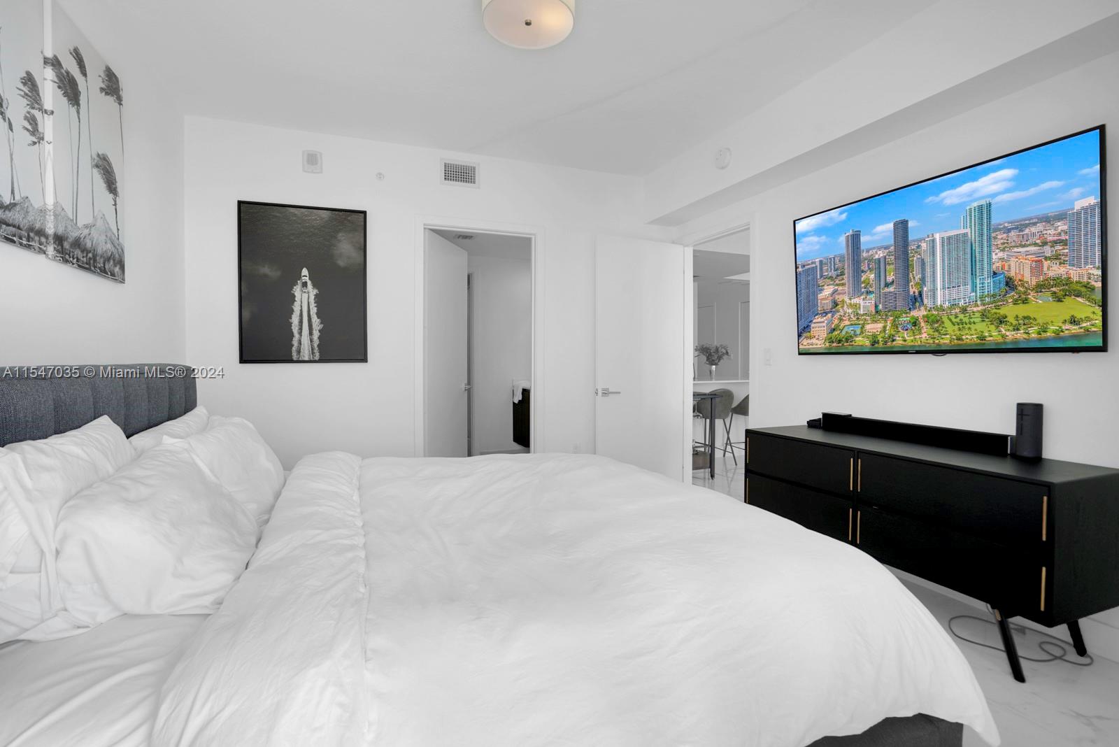 488 NE 18th St # 3804