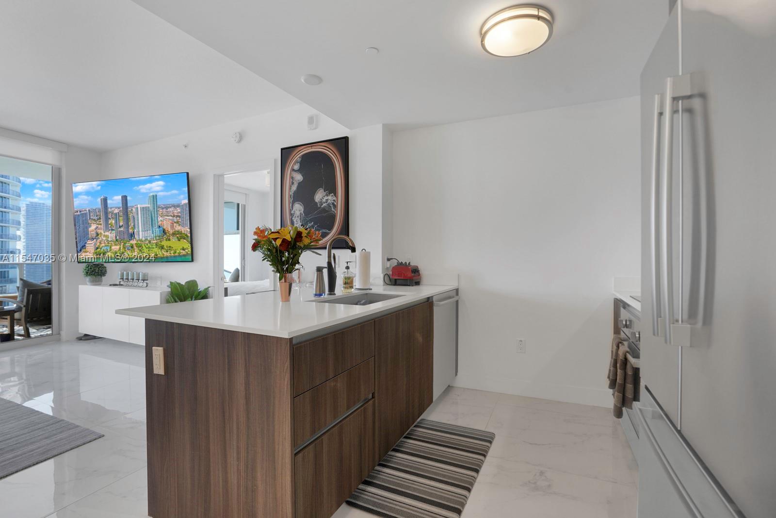 488 NE 18th St # 3804