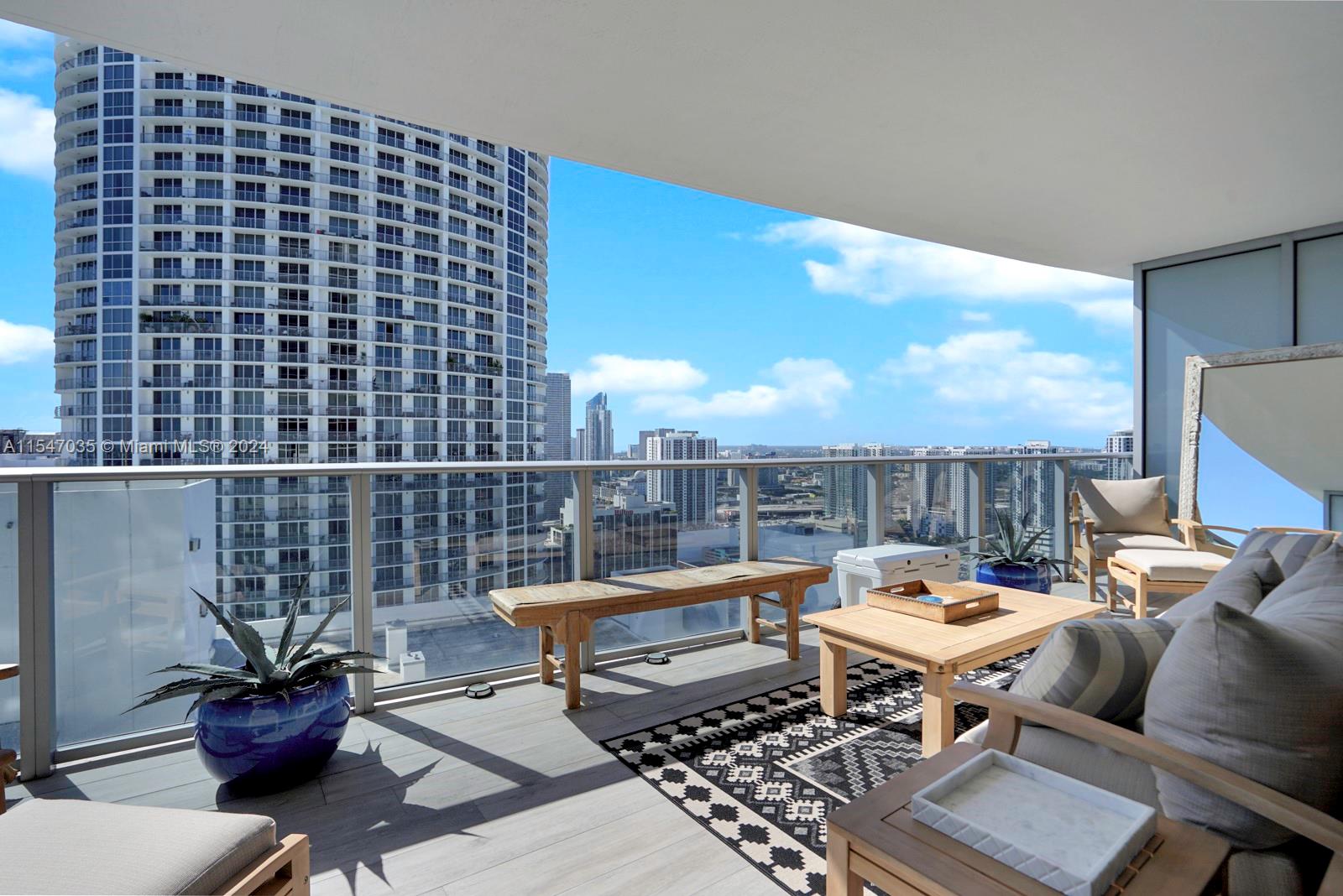 488 NE 18th St # 3804