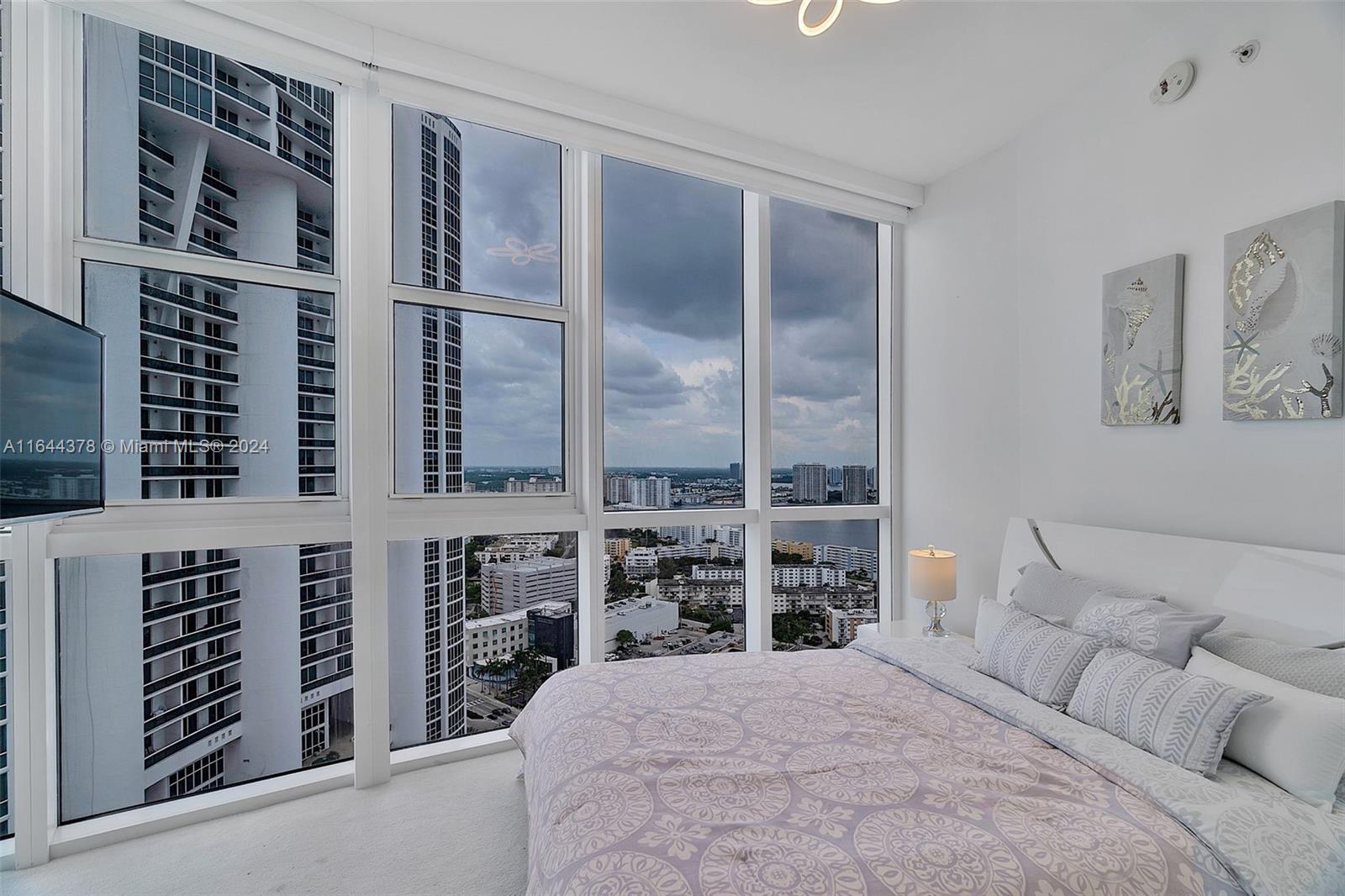 18201 Collins Ave, Unit 4109A