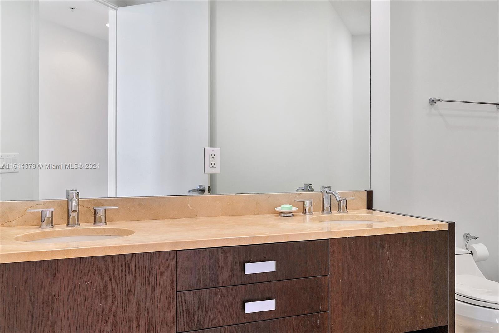 18201 Collins Ave, Unit 4109A