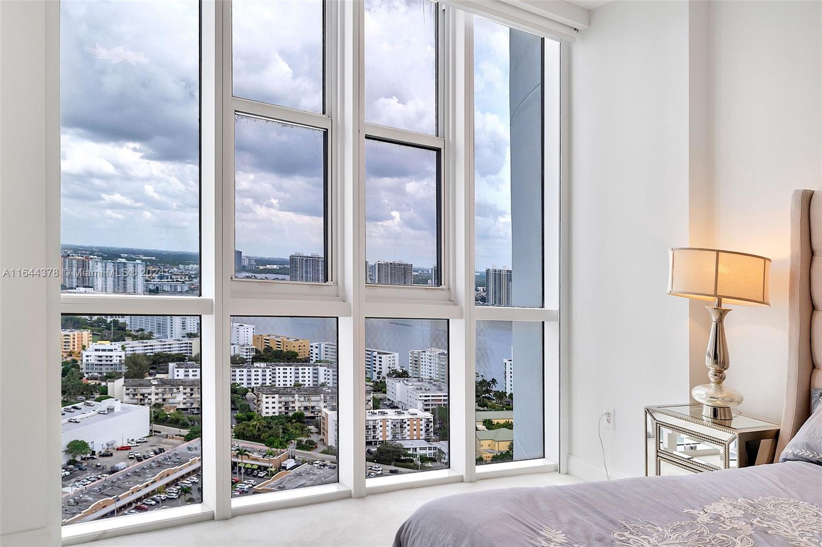 18201 Collins Ave, Unit 4109A
