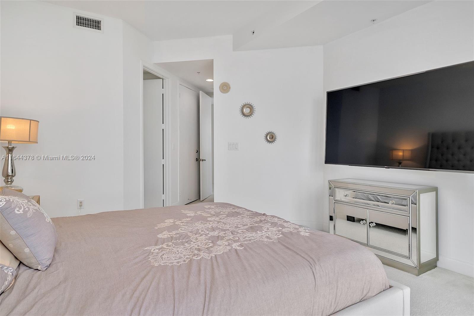 18201 Collins Ave, Unit 4109A