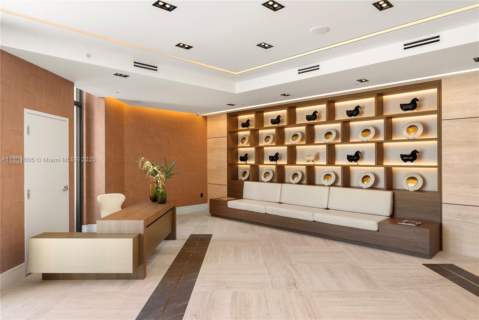 701 Valencia Ave # 702