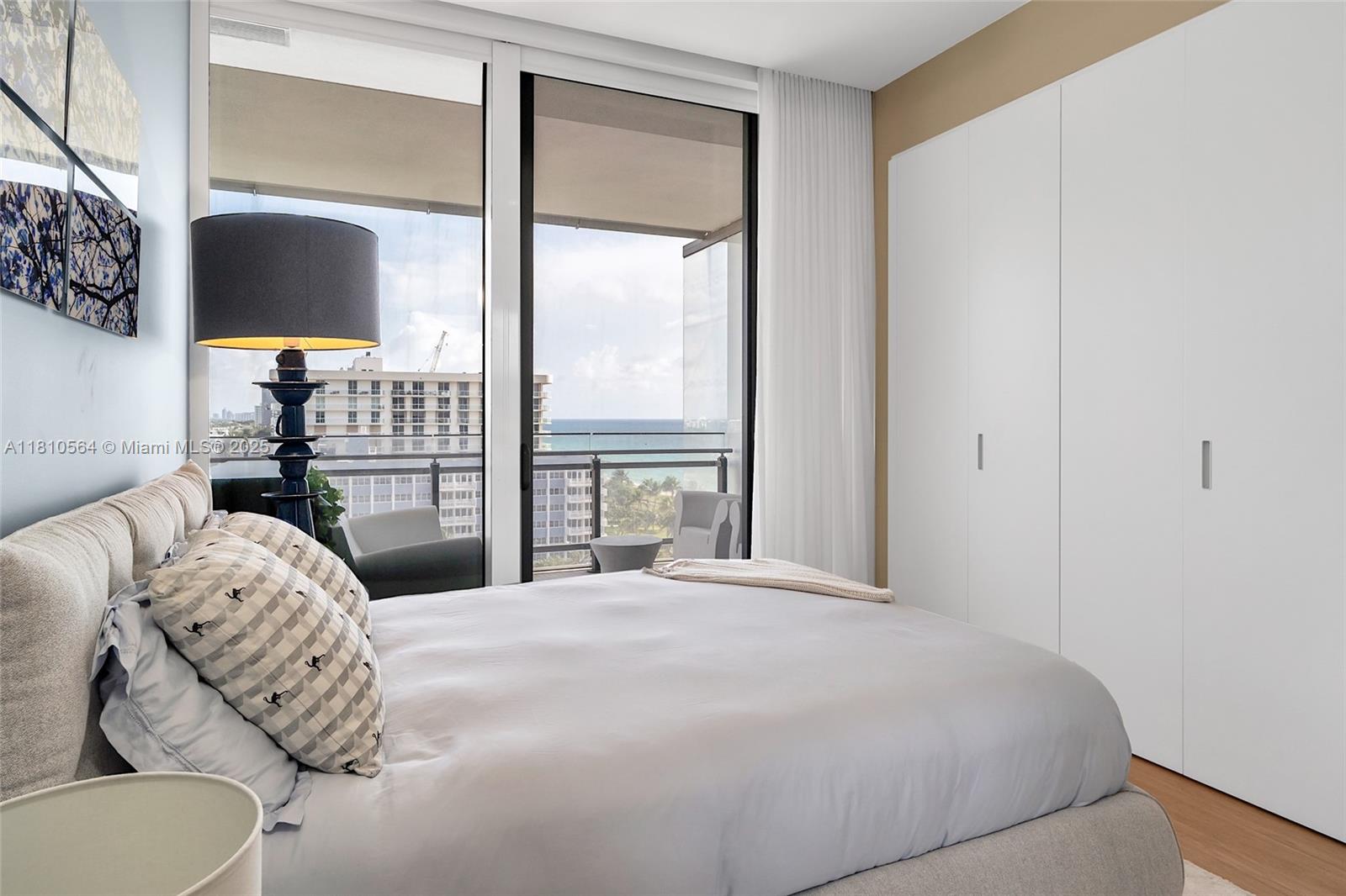 8701 Collins Ave # 905