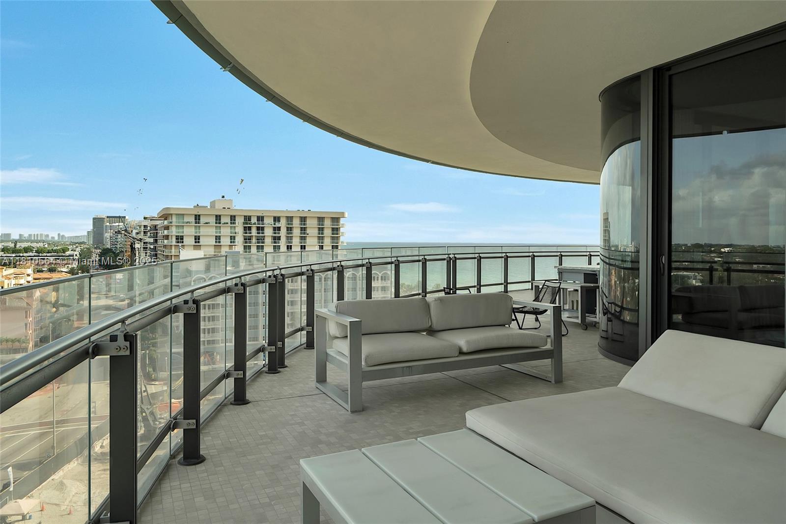 8701 Collins Ave # 905