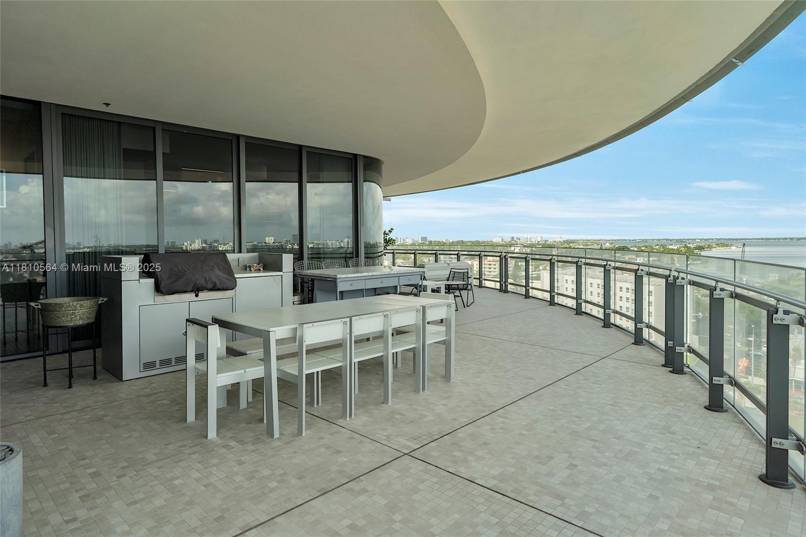 8701 Collins Ave # 905