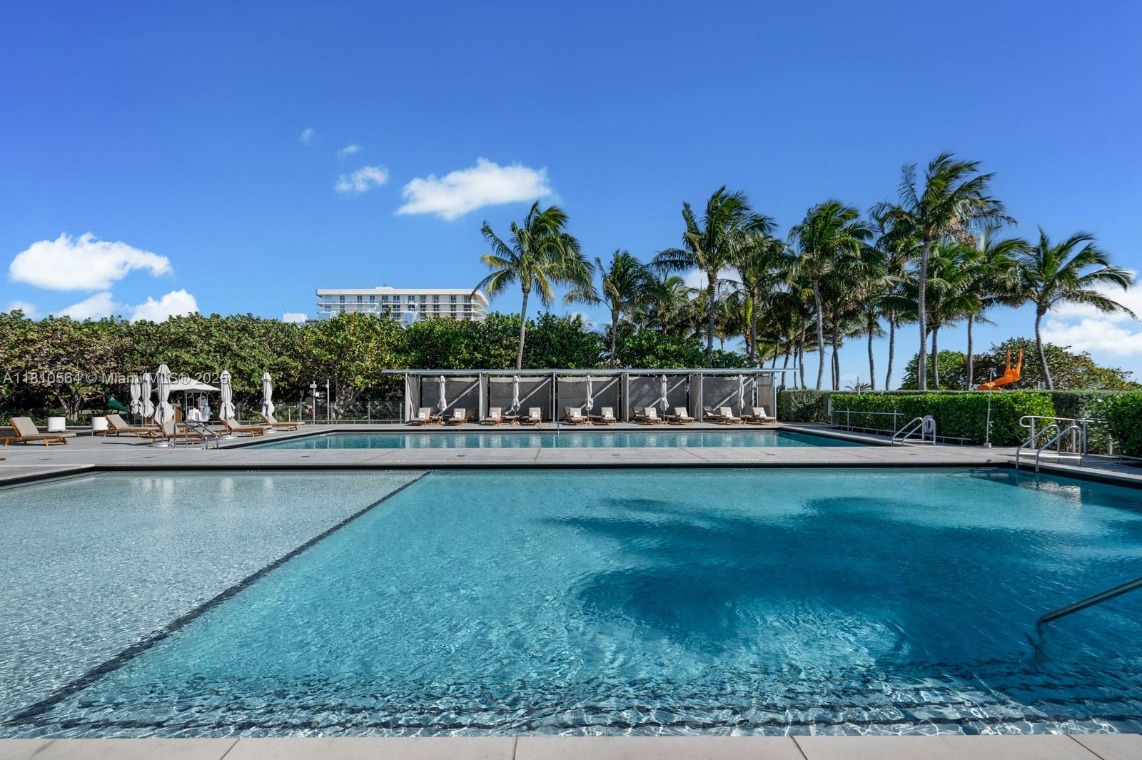8701 Collins Ave # 905