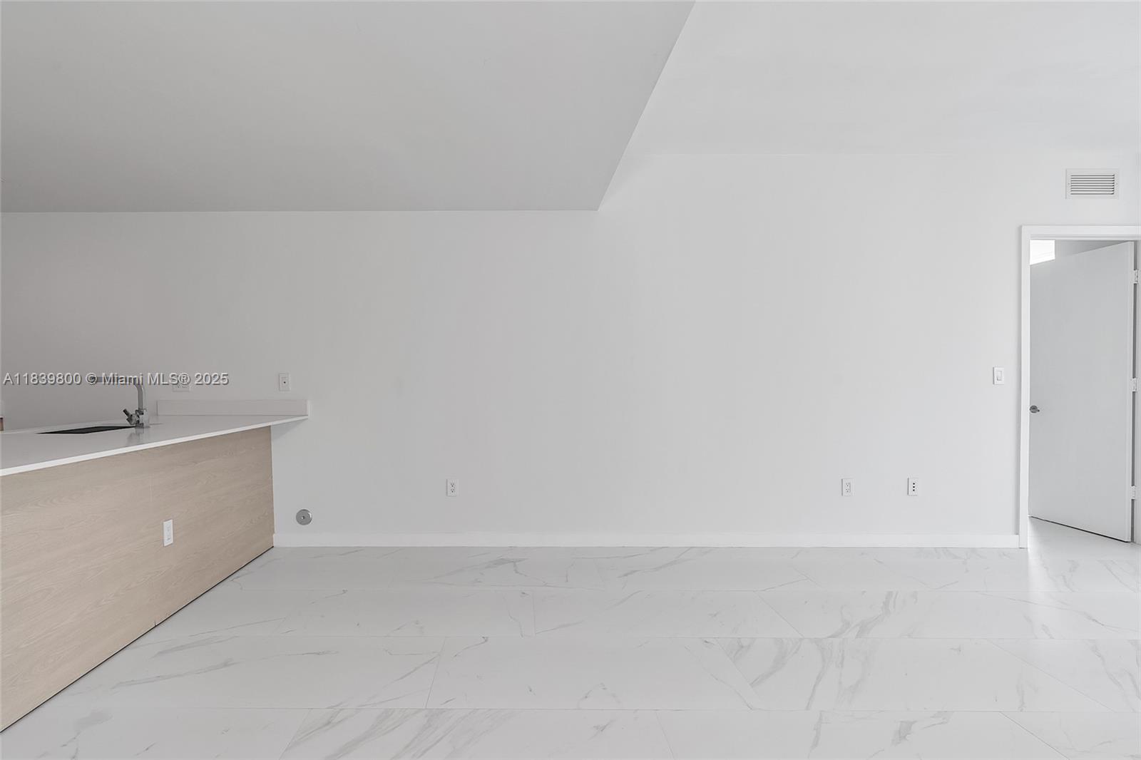 1300 S Miami Ave Unit: 3211