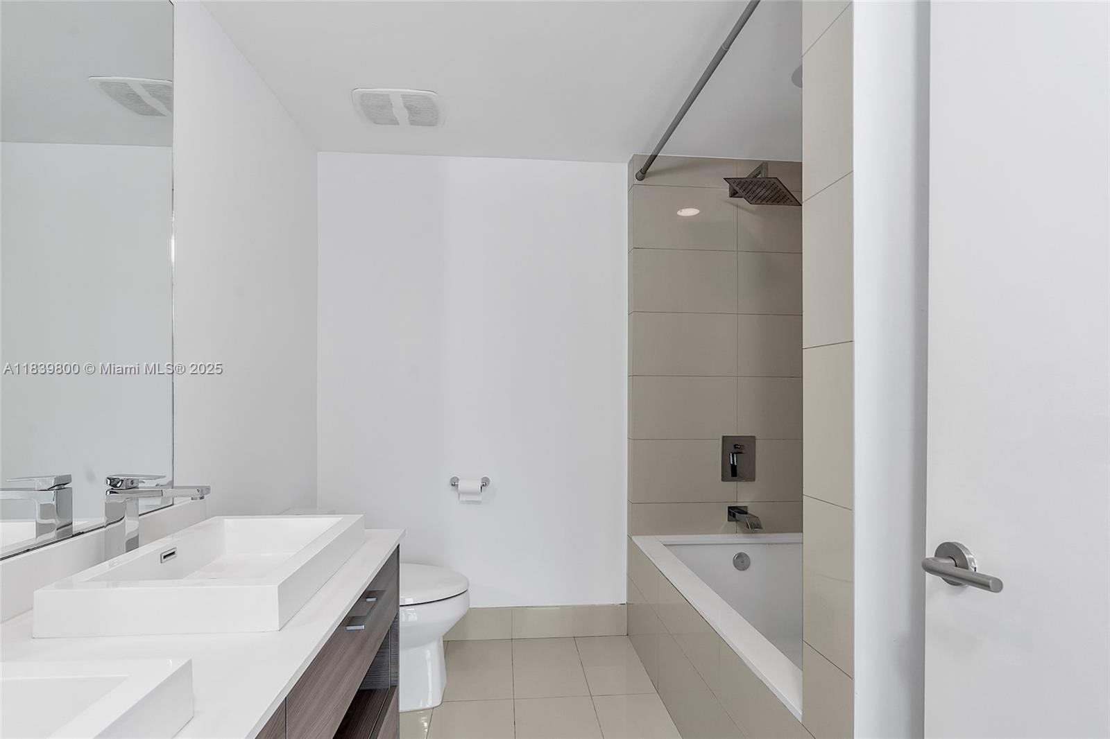 1300 S Miami Ave Unit: 3211