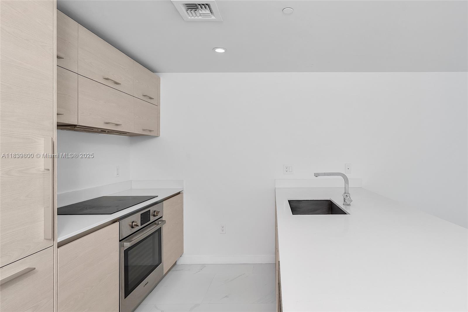 1300 S Miami Ave Unit: 3211