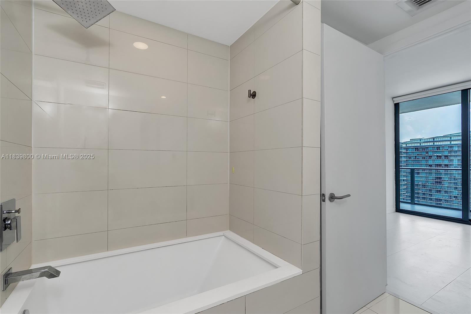 1300 S Miami Ave Unit: 3211