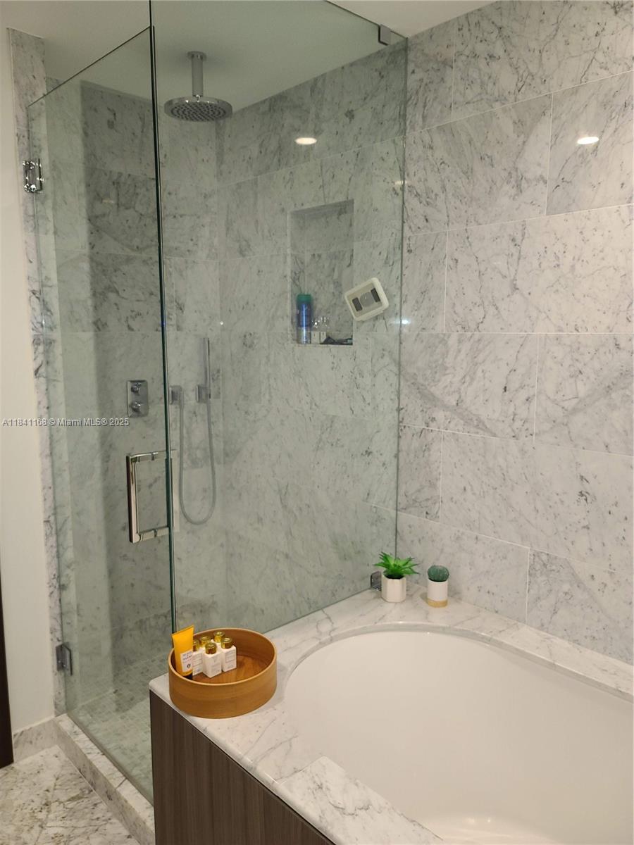 1000 Brickell Plz # 3510