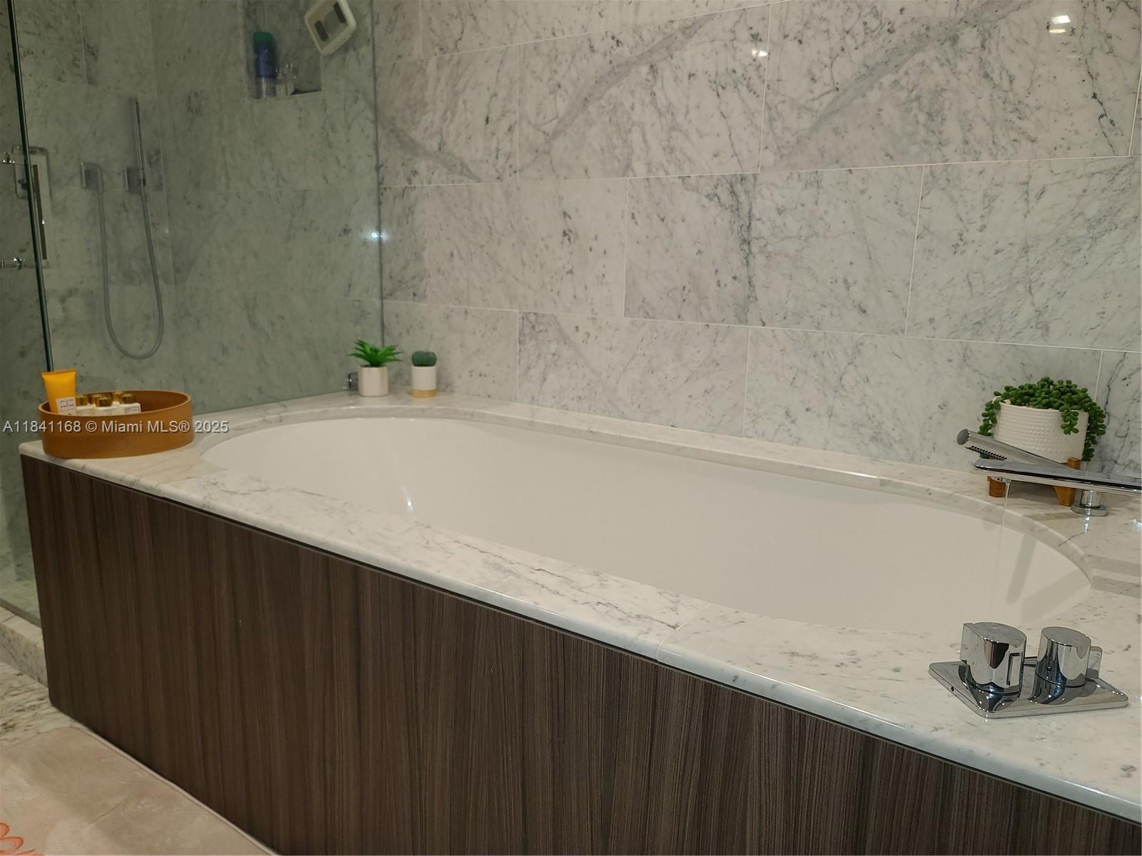 1000 Brickell Plz # 3510