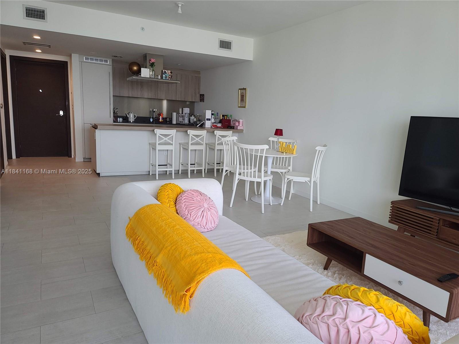 1000 Brickell Plz # 3510