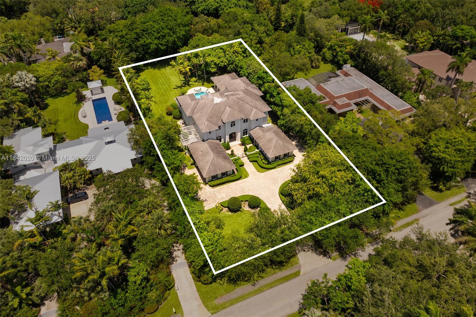 8252 School House Rd