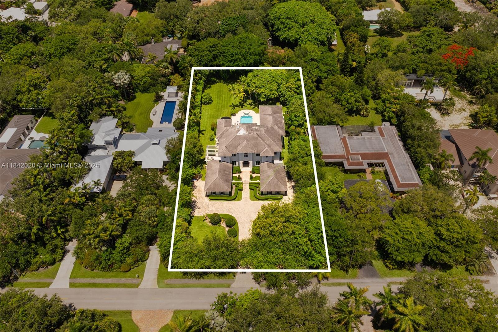 8252 School House Rd