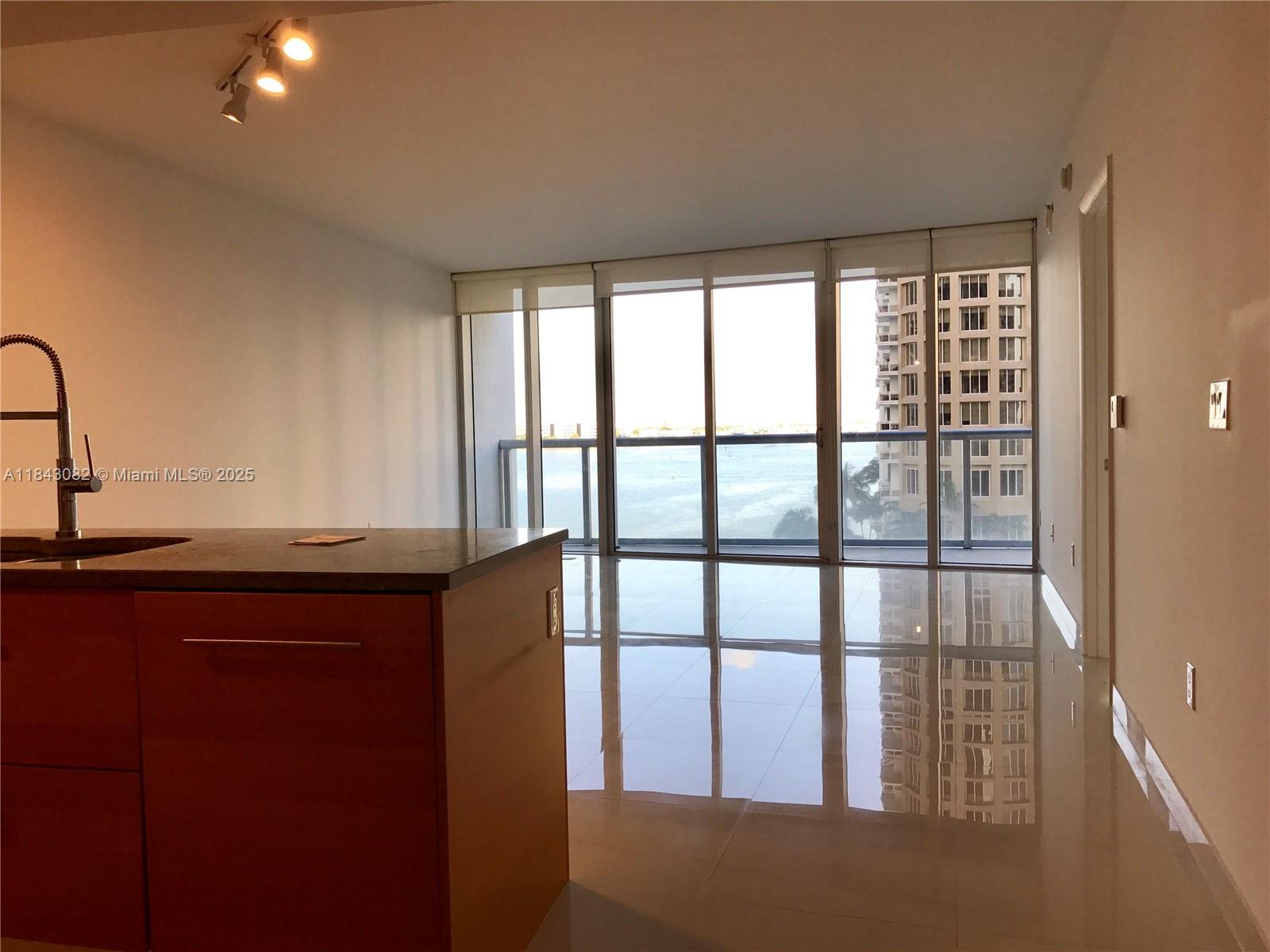465 Brickell Ave # 717, Miami Unit: B 717
