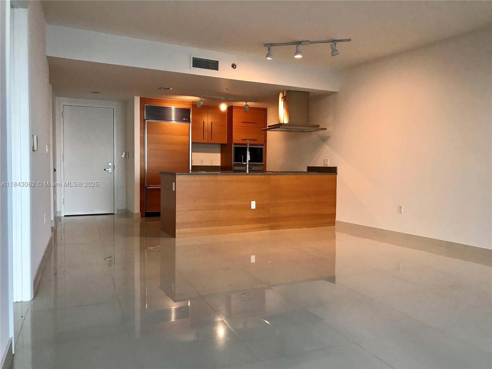 465 Brickell Ave # 717, Miami Unit: B 717