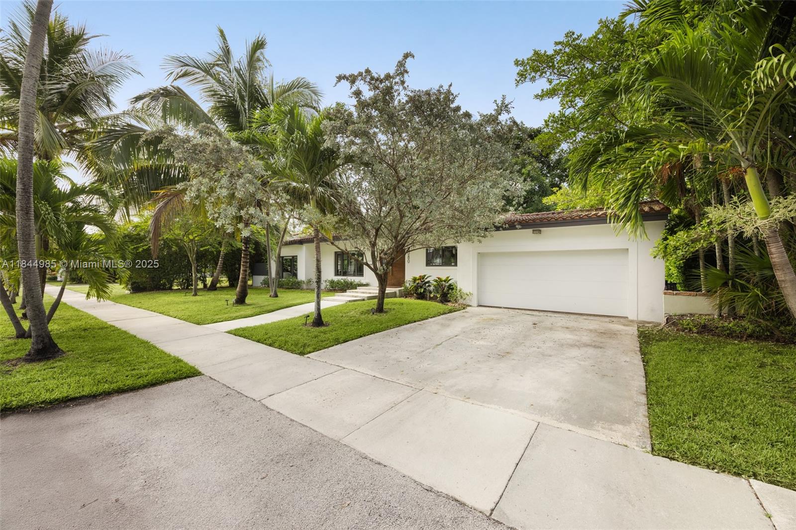 1080 NE 86th