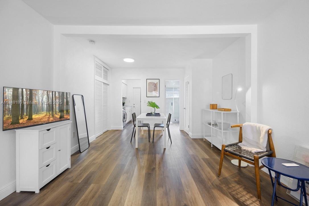 921 Meridian Ave # 11