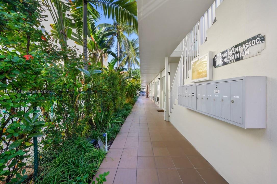 921 Meridian Ave # 11