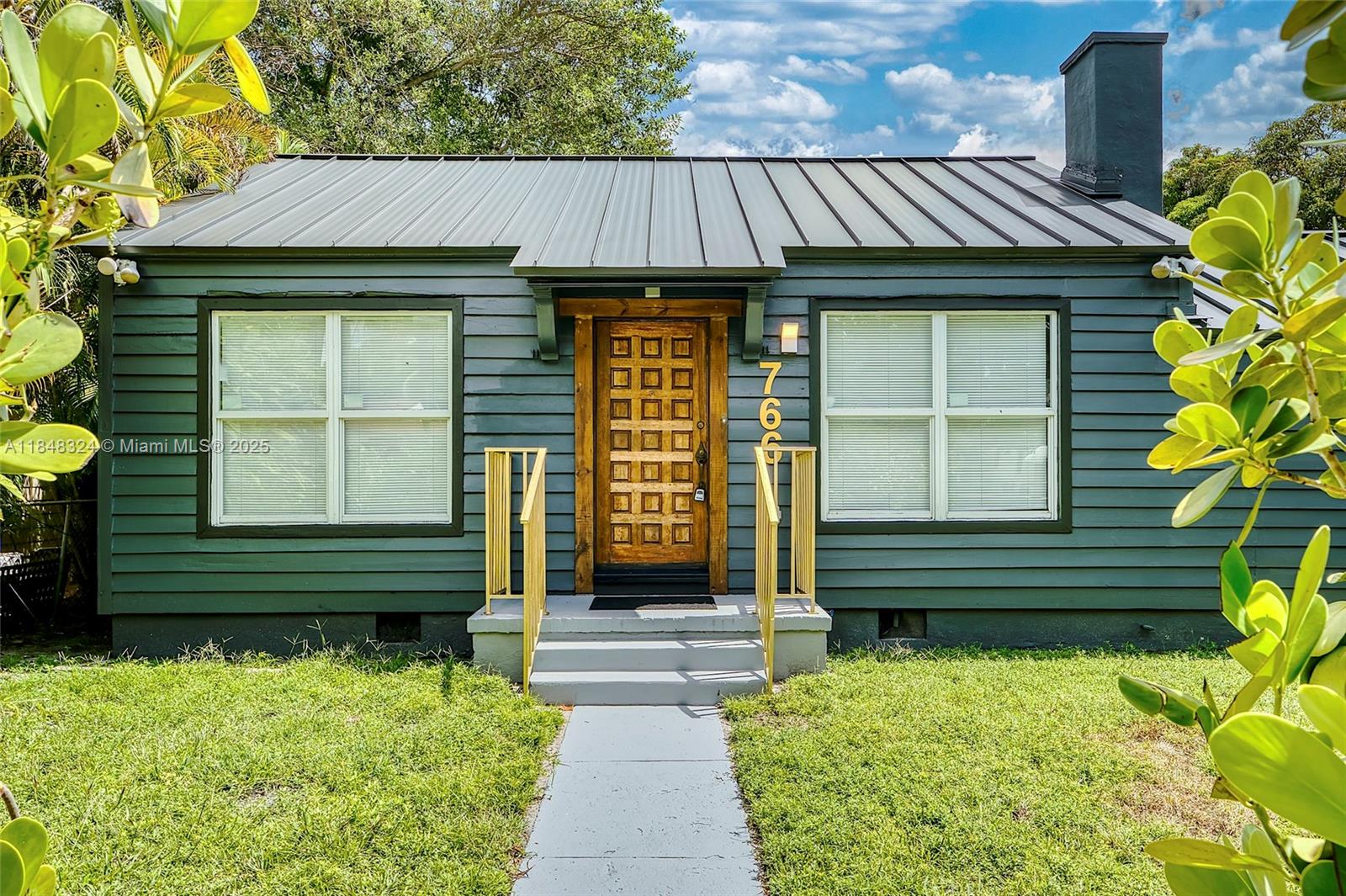 766 NW 45th St