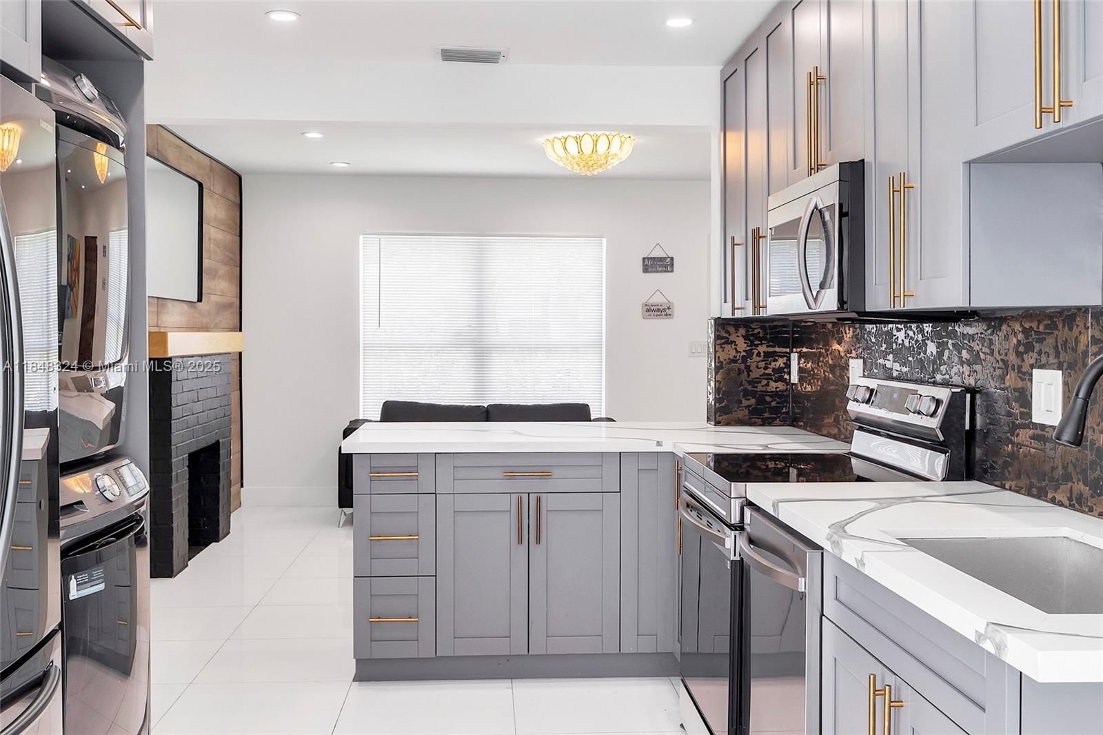766 NW 45th St