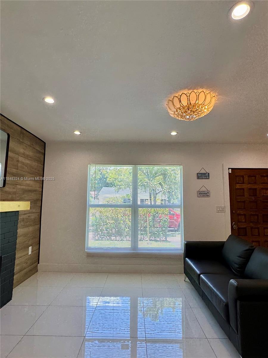 766 NW 45th St