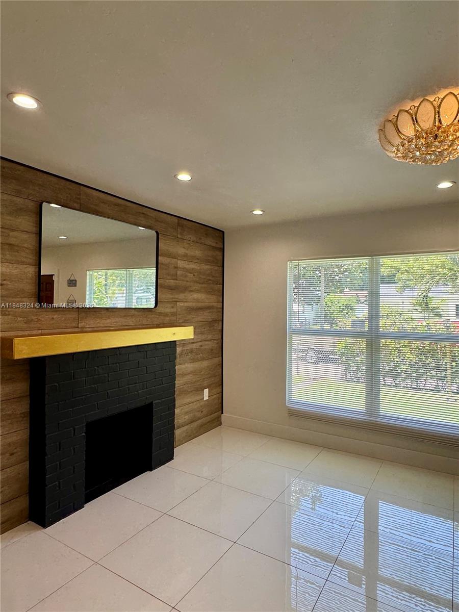 766 NW 45th St