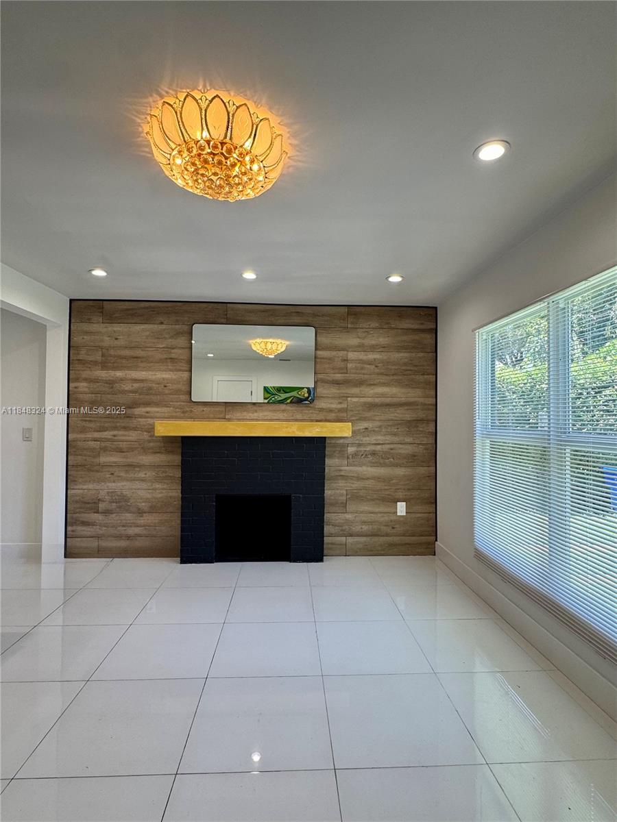 766 NW 45th St