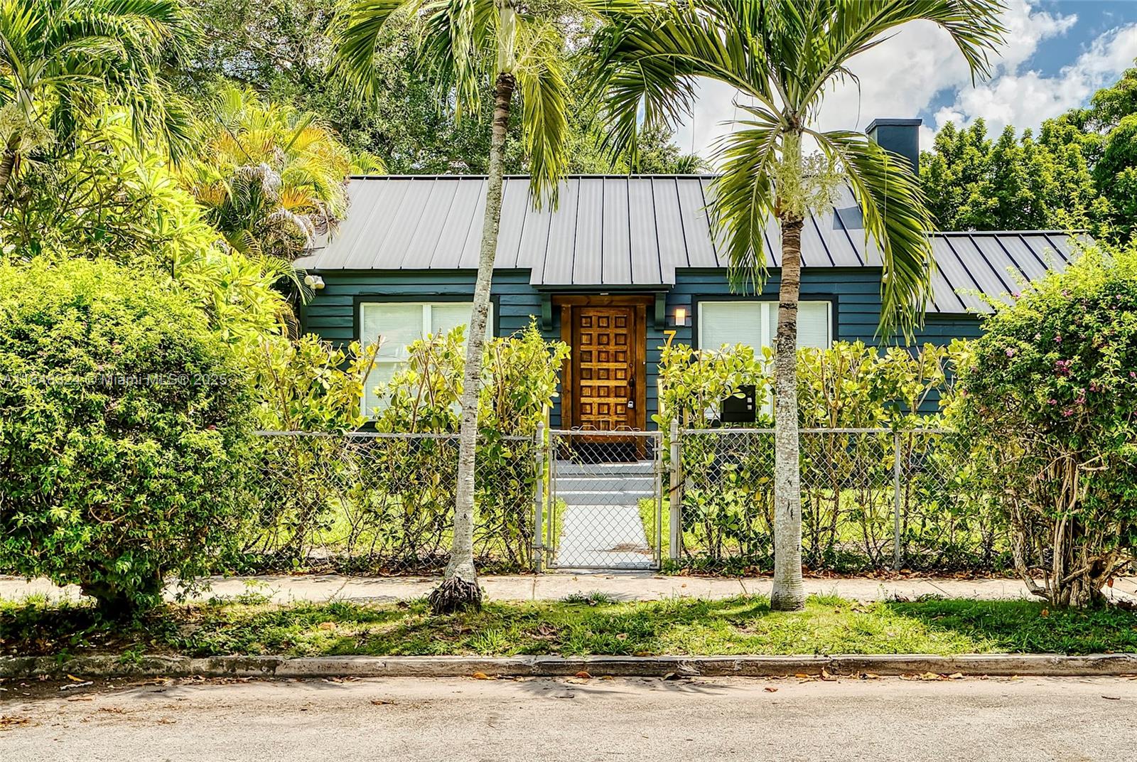 766 NW 45th St