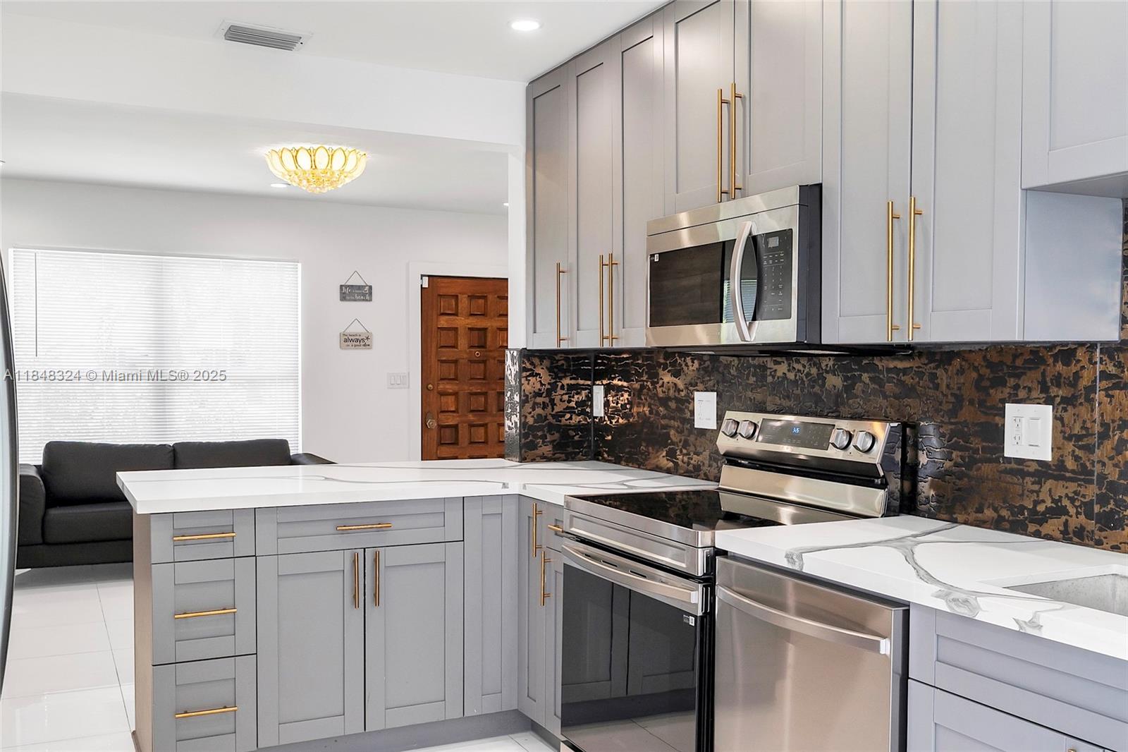 766 NW 45th St