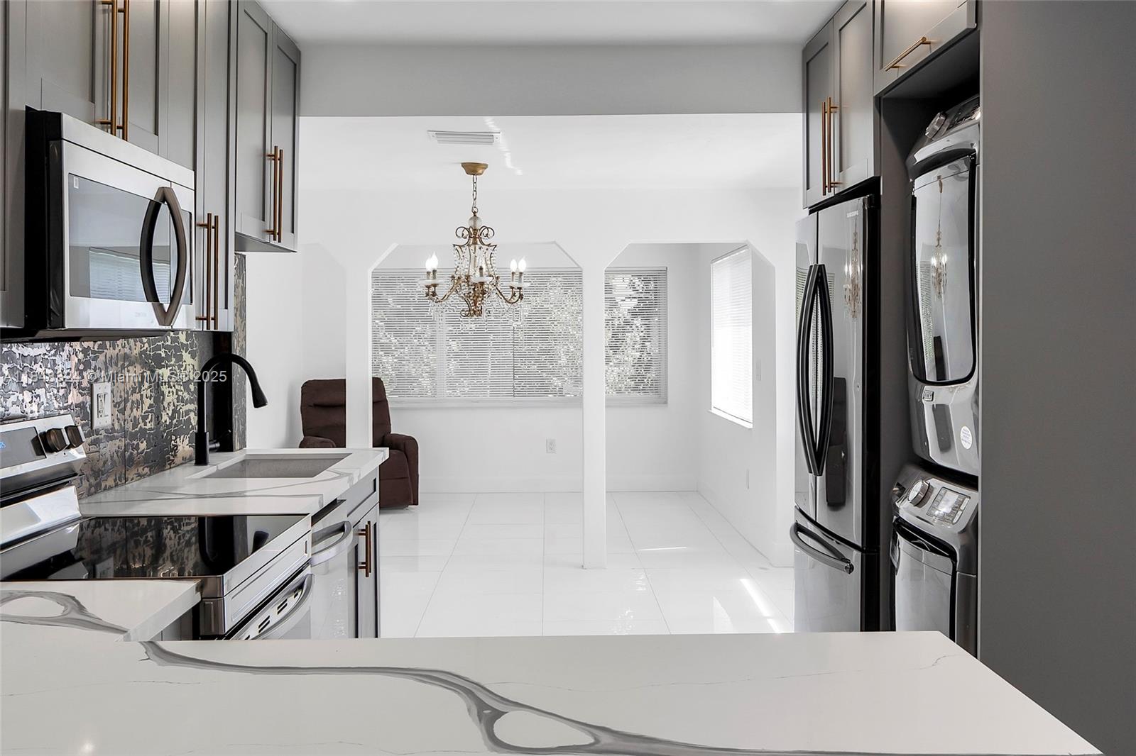 766 NW 45th St