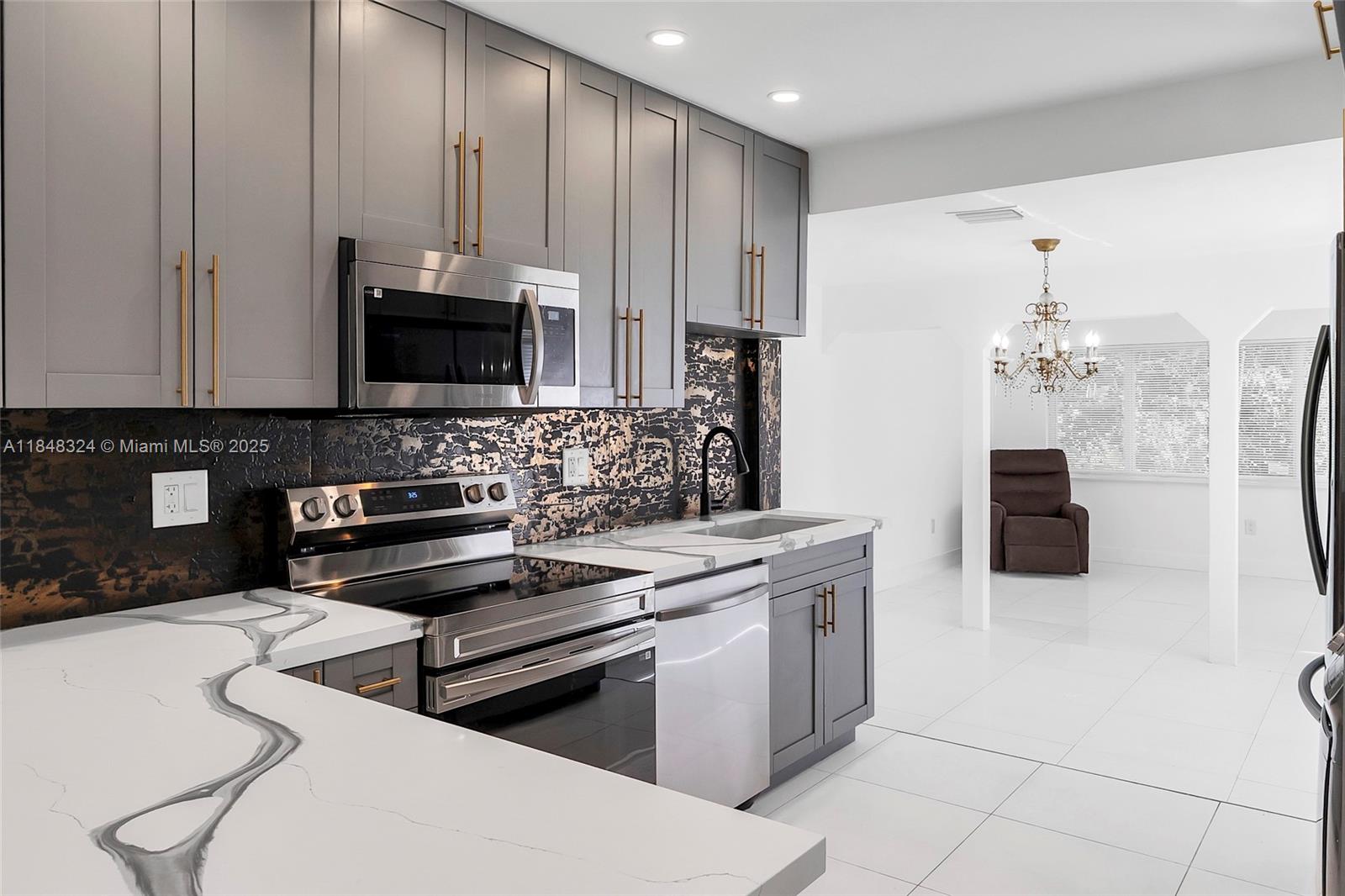 766 NW 45th St