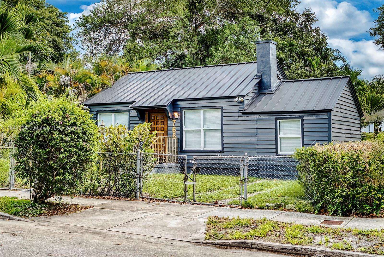 766 NW 45th St