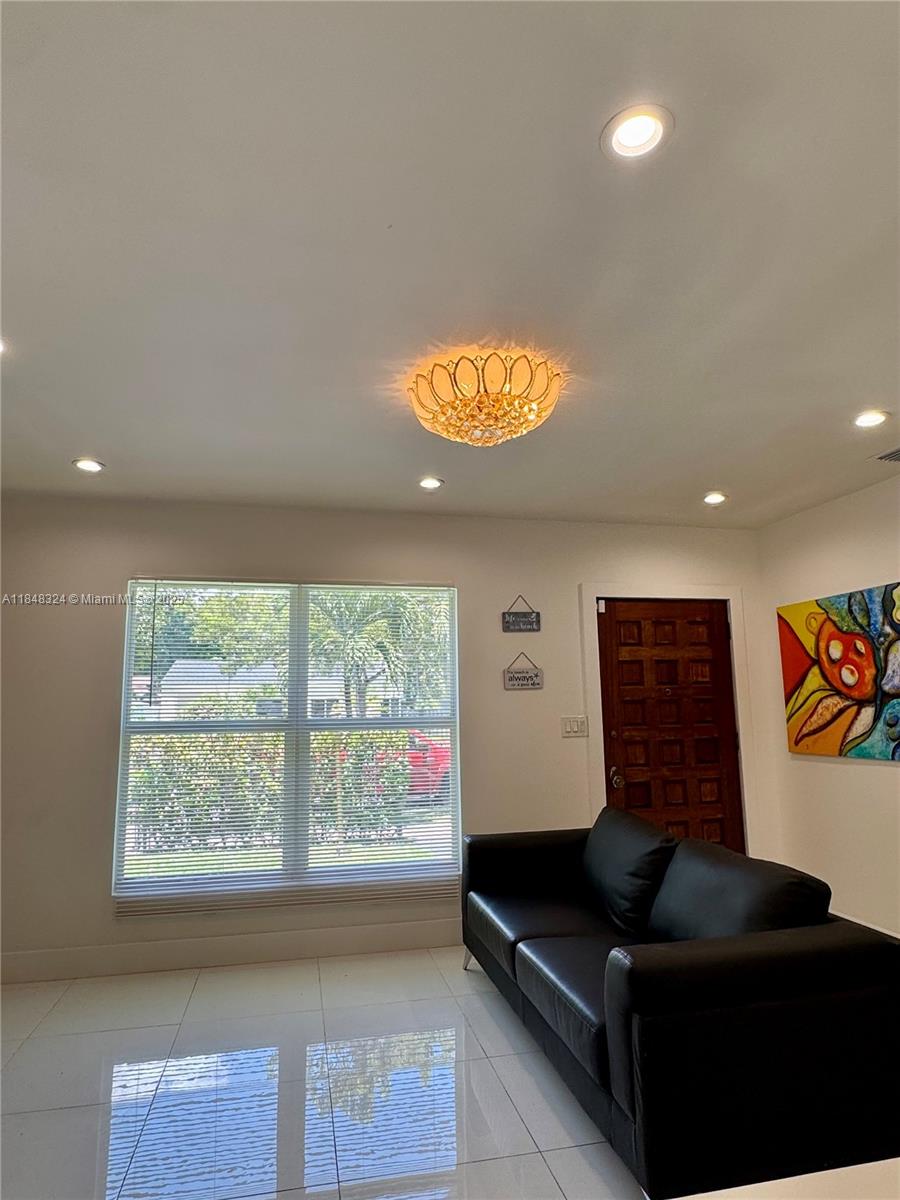 766 NW 45th St
