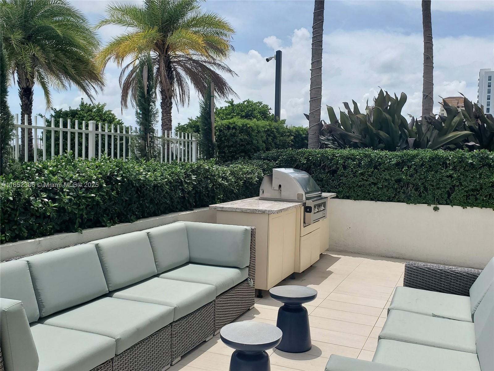 3000 Coral Way # 1121