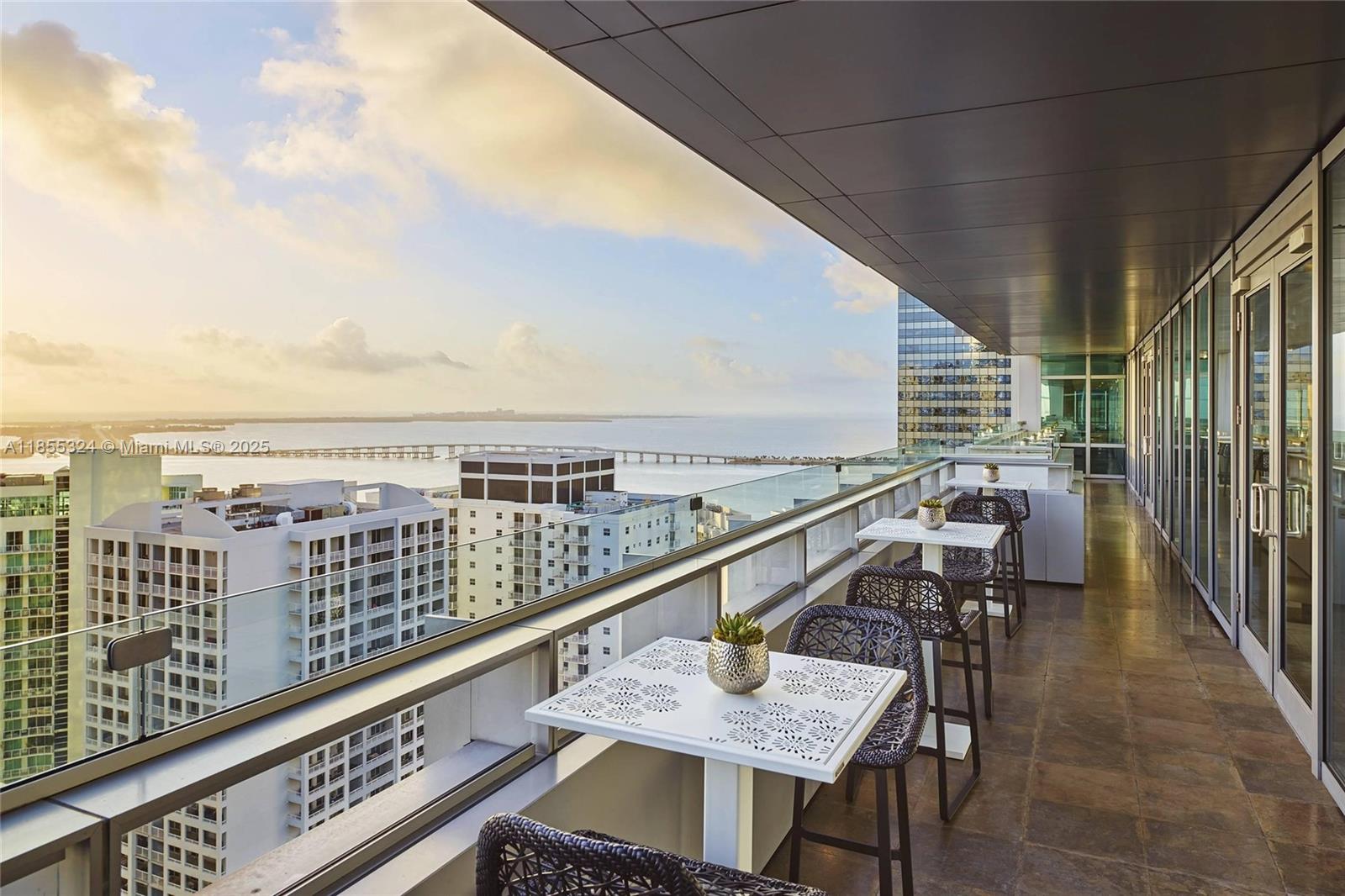 1395 Brickell Ave # 2607