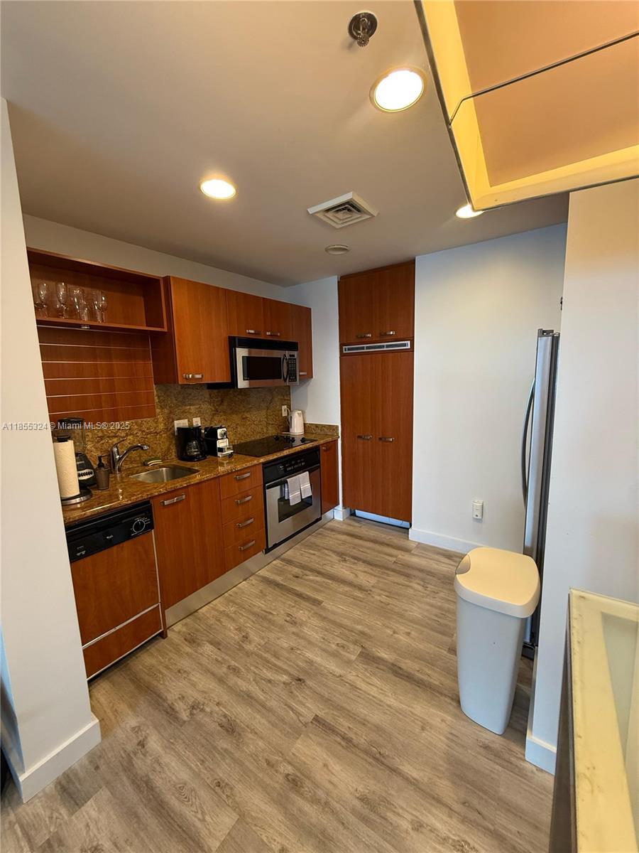 1395 Brickell Ave # 2607