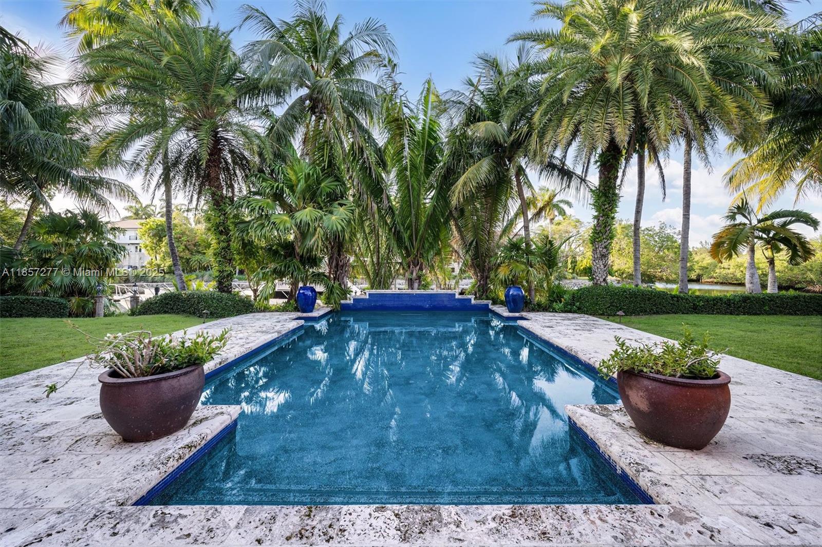 221 Casuarina Concourse