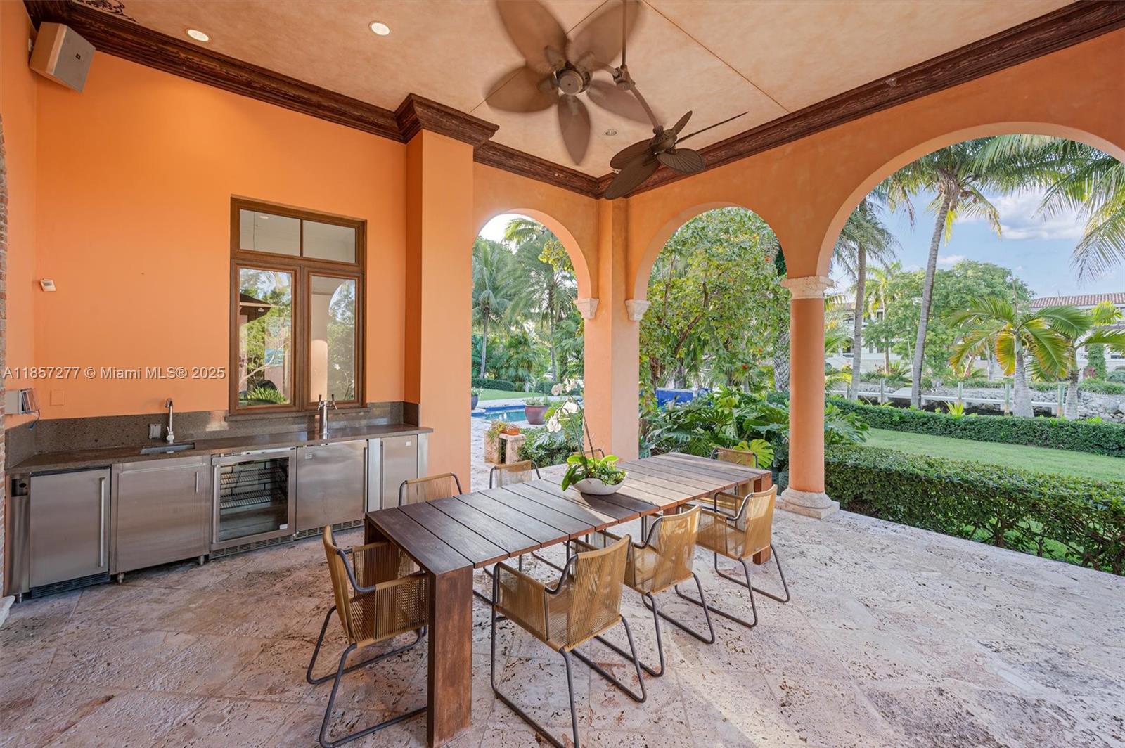 221 Casuarina Concourse