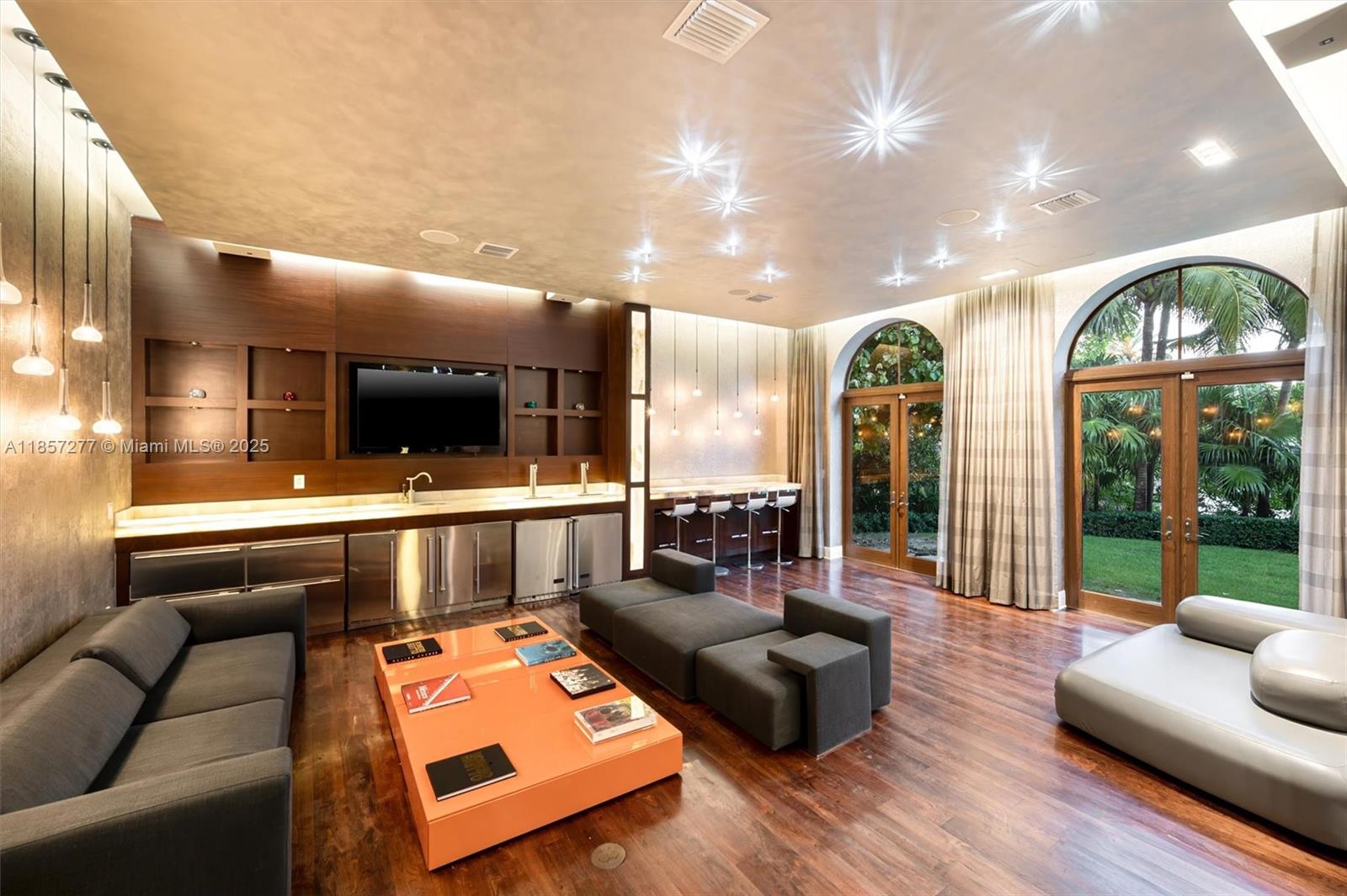 221 Casuarina Concourse