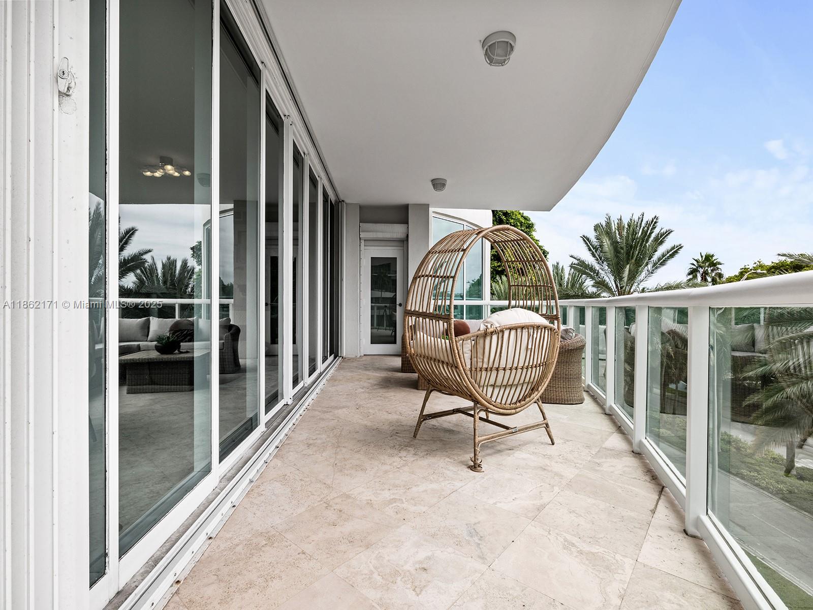 2645 S Bayshore Dr # 304