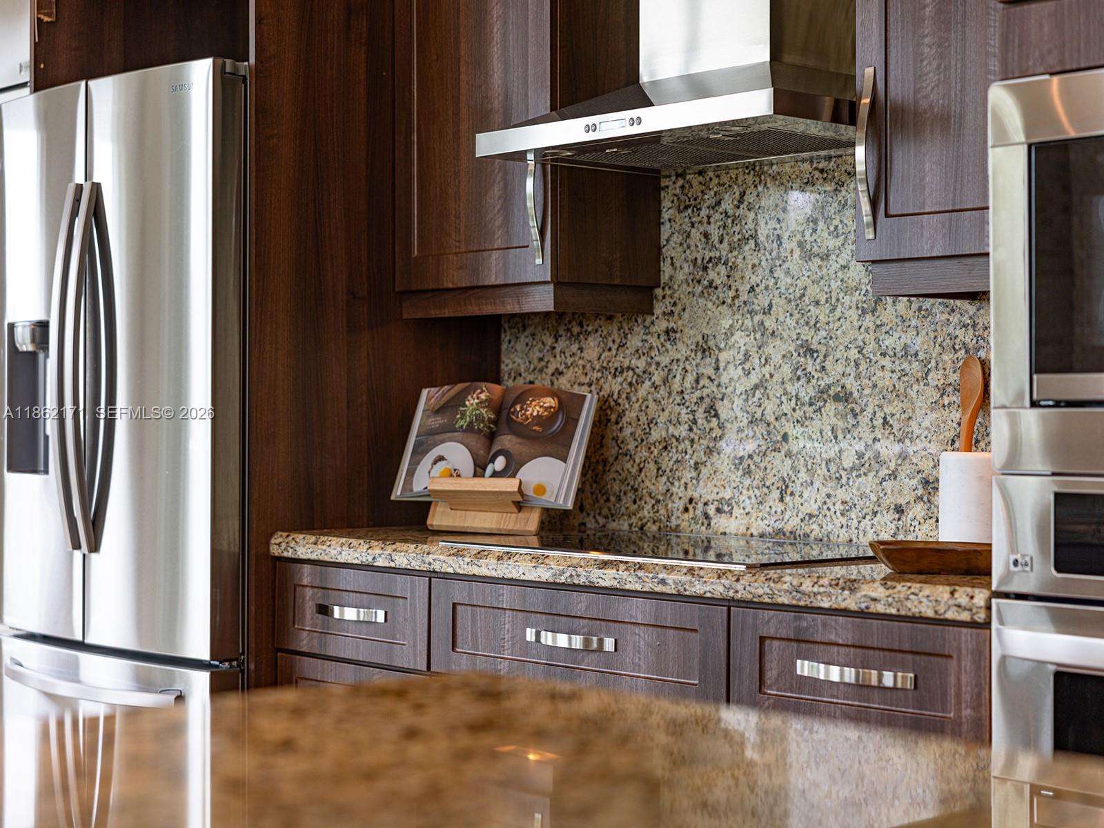 2645 S Bayshore Dr # 304